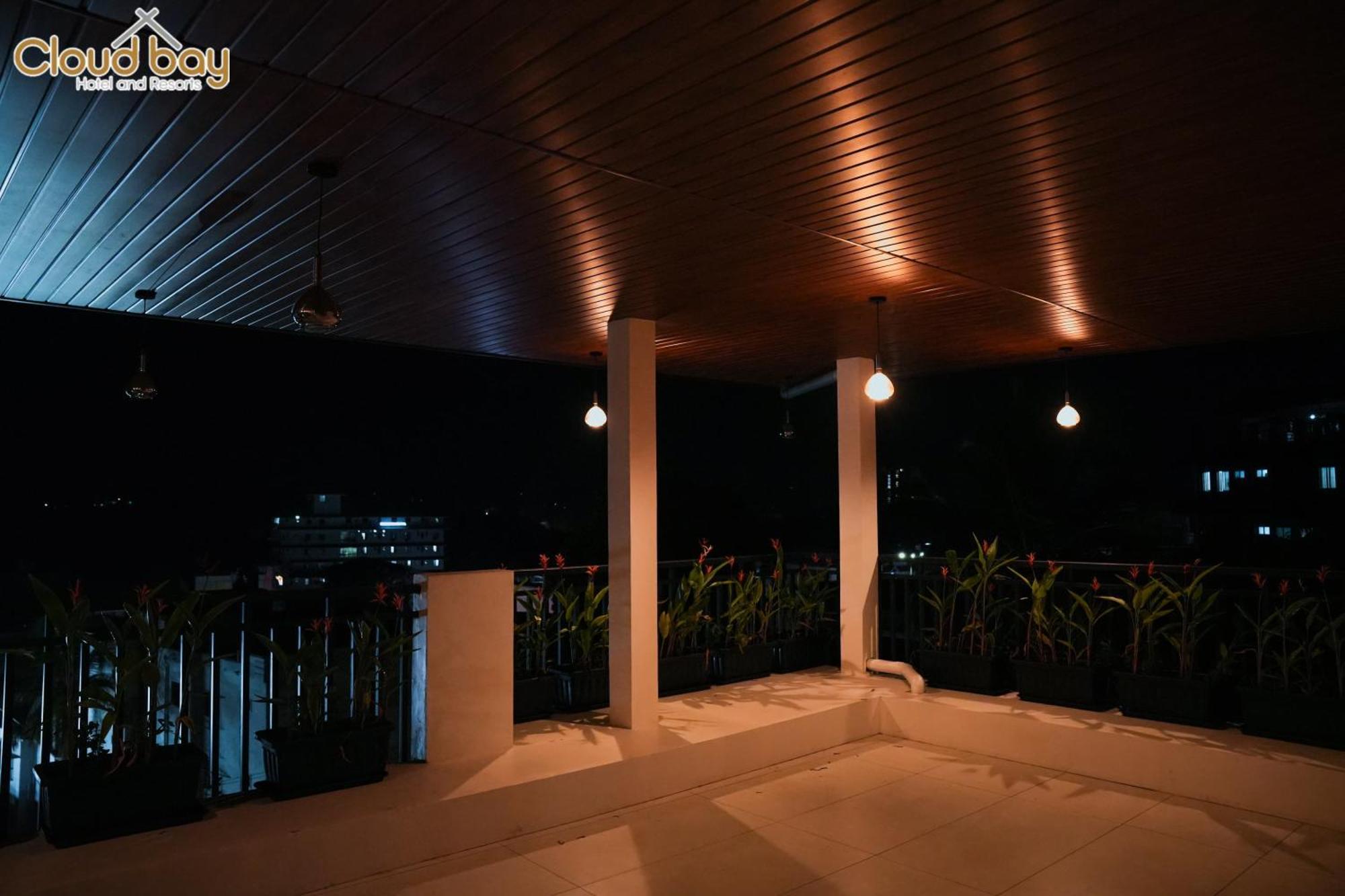 Hotel Cloud Bay Manjeri Exterior foto
